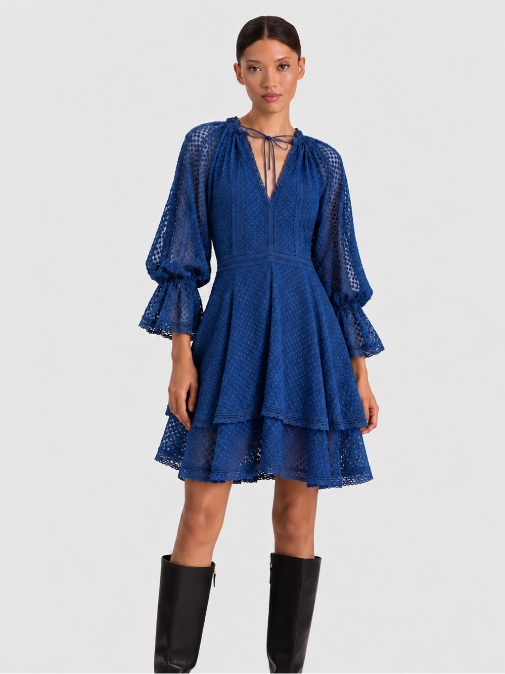 Alice + Olivia Blue Lace Tiered Mini Dress Size 8 Long Sleeve